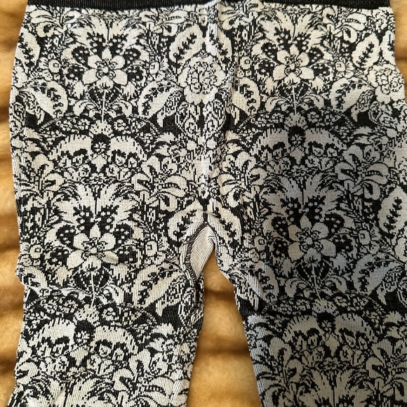 NWT Free People Leggings in black and white - Picture 9 of 9